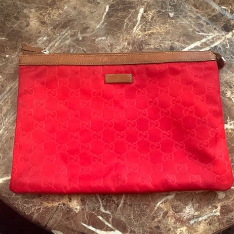 pochette gucci 2019 vendita on line|gucci zipper pouch.